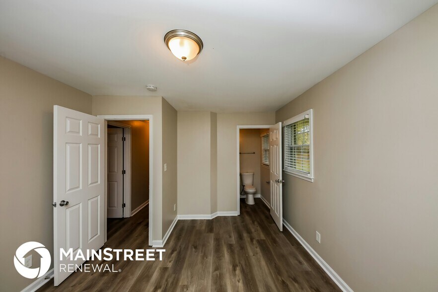 Building Photo - 3405 Ridgecrest Dr