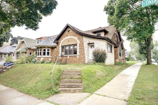 Building Photo - 1301 E Oklahoma Ave