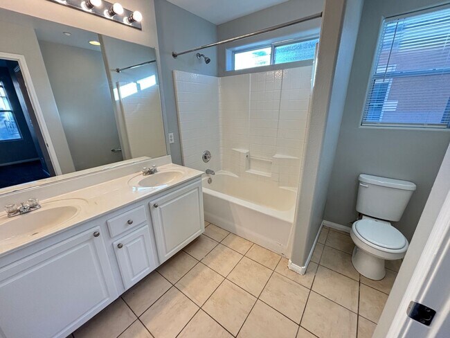 Building Photo - Beautiful Trilevel 3 Bed/3bath/2 car home located in Northwest Las Vegas --Enjoy Rent-Free Holidays!