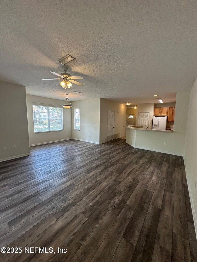 Building Photo - 5663 Greenland Rd