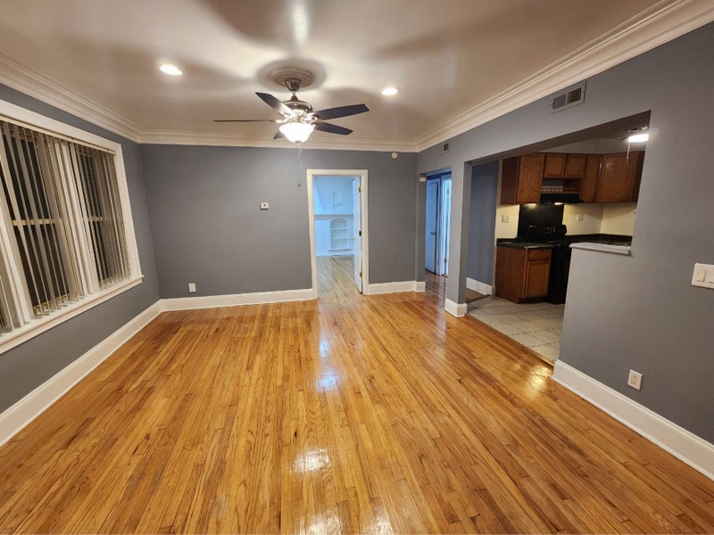 Building Photo - 1410 W 94th St