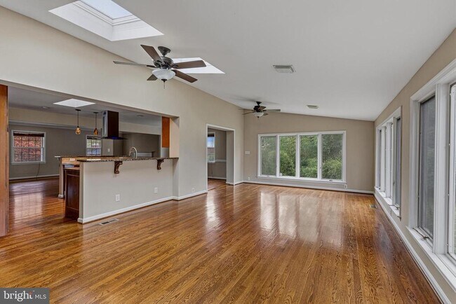 Building Photo - 1322 Cordelia Ct