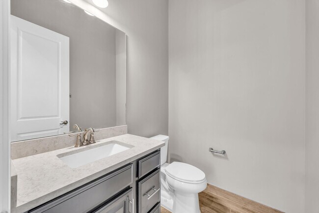 Building Photo - 4720 SW Ardsley Dr
