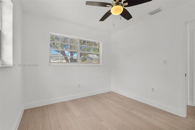 Building Photo - 153 NW 42nd St