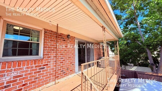 Building Photo - 117 Georgetown Dr