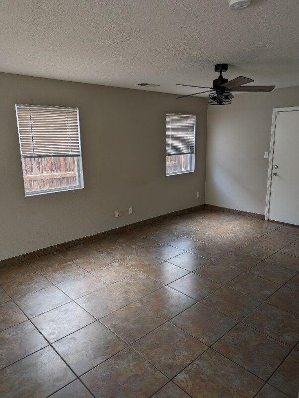 Building Photo - 6020 Canis Ave NW
