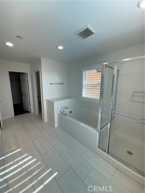 Building Photo - 2388 Yasamin Pl