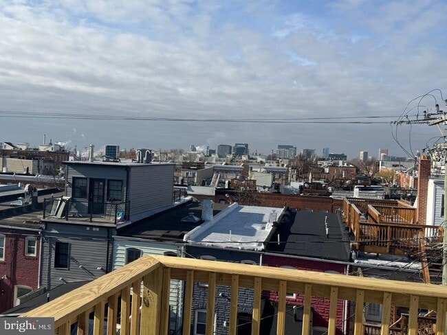 Building Photo - 606 S Belnord Ave