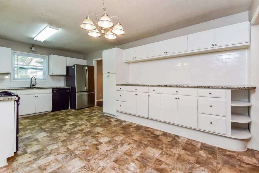 Building Photo - 391 Rock Meadow Dr