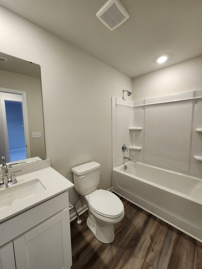 Building Photo - 723 Peyden Ln