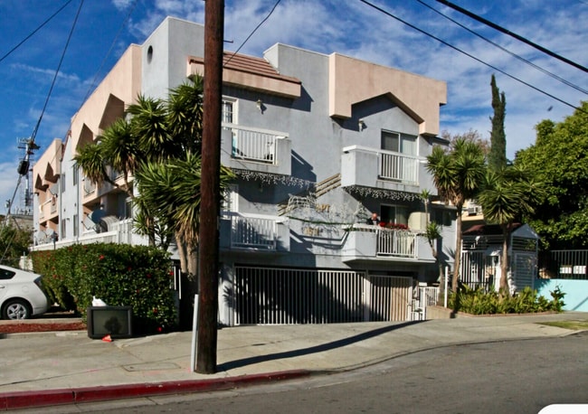 Primary Photo - 1511 Mariposa Ave