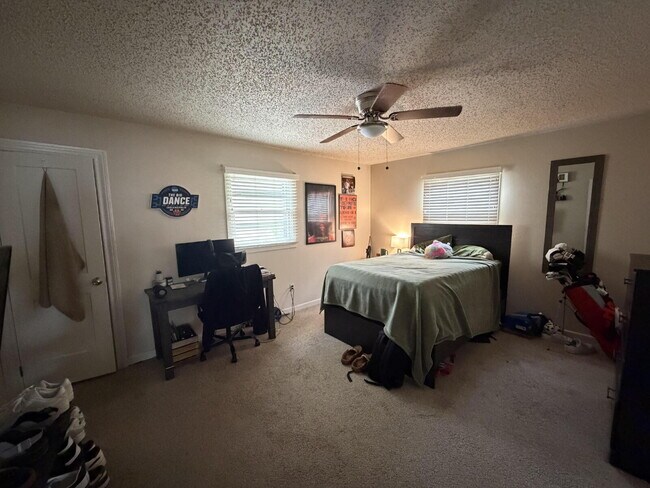Building Photo - Spacious 4 Bed 2 bath in Central Lubbock!