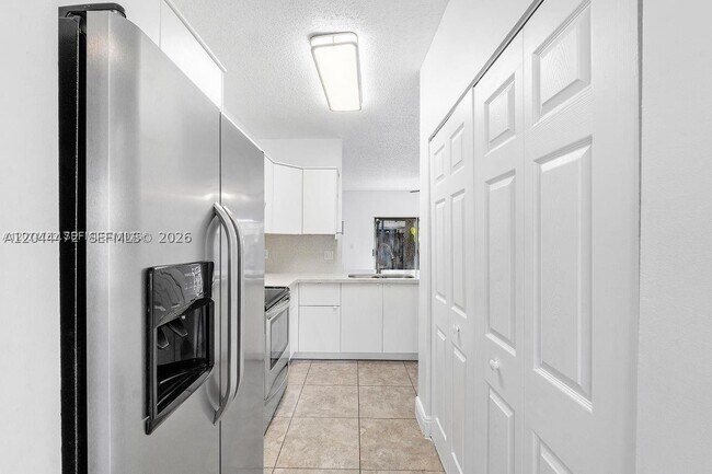 Building Photo - 16035 Emerald Cove Rd
