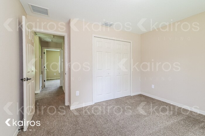 Building Photo - 419 Marion Oaks Pass