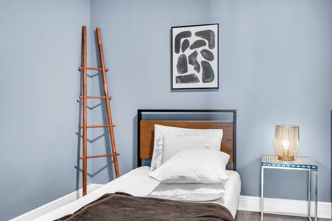 Building Photo - 6345 Collins Ave