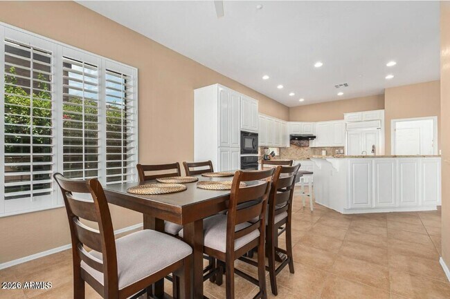 Building Photo - 41441 N Laurel Valley Way