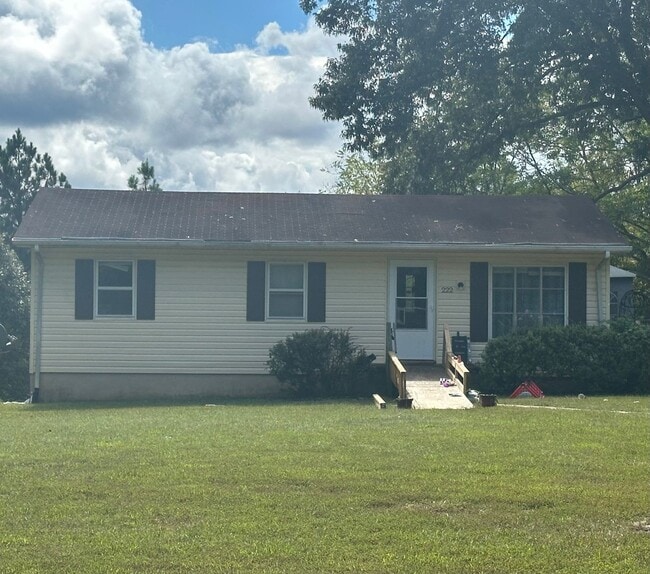 Primary Photo - 3 Bedroom House in Amherst