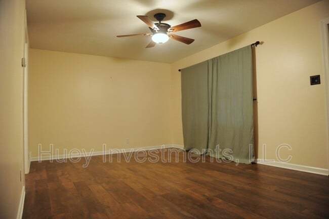 Building Photo - 324 Theodore Dr