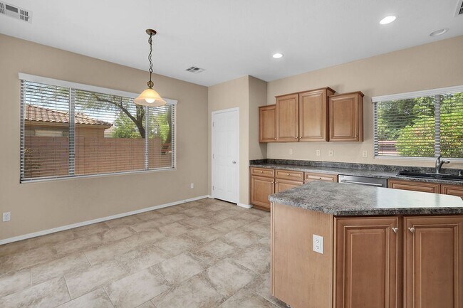 Building Photo - 18631 E Swan Dr