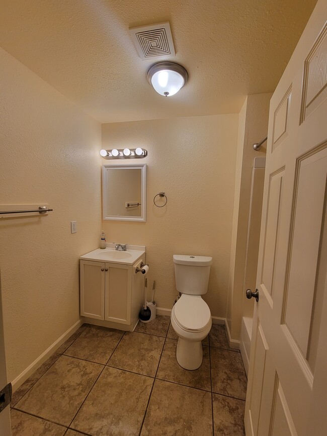 Building Photo - 2024 N 2nd St