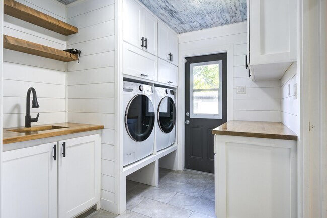 Building Photo - 11577 Anhinga Dr