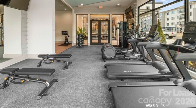 Building Photo - 2546 Perimeter Pointe Pkwy