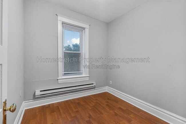 Building Photo - 2732 Utah St