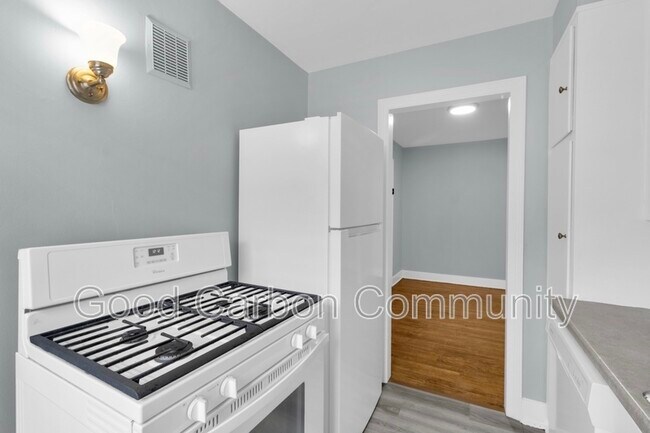 Building Photo - 19 Benwood Ave