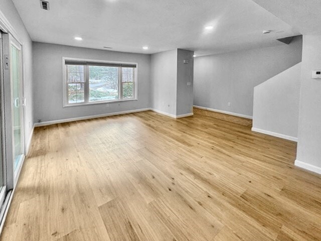 Building Photo - 418 Edgebrook Dr