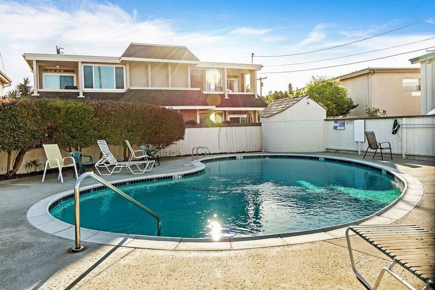 Sparkling Pool #2 - 3881 Groton St
