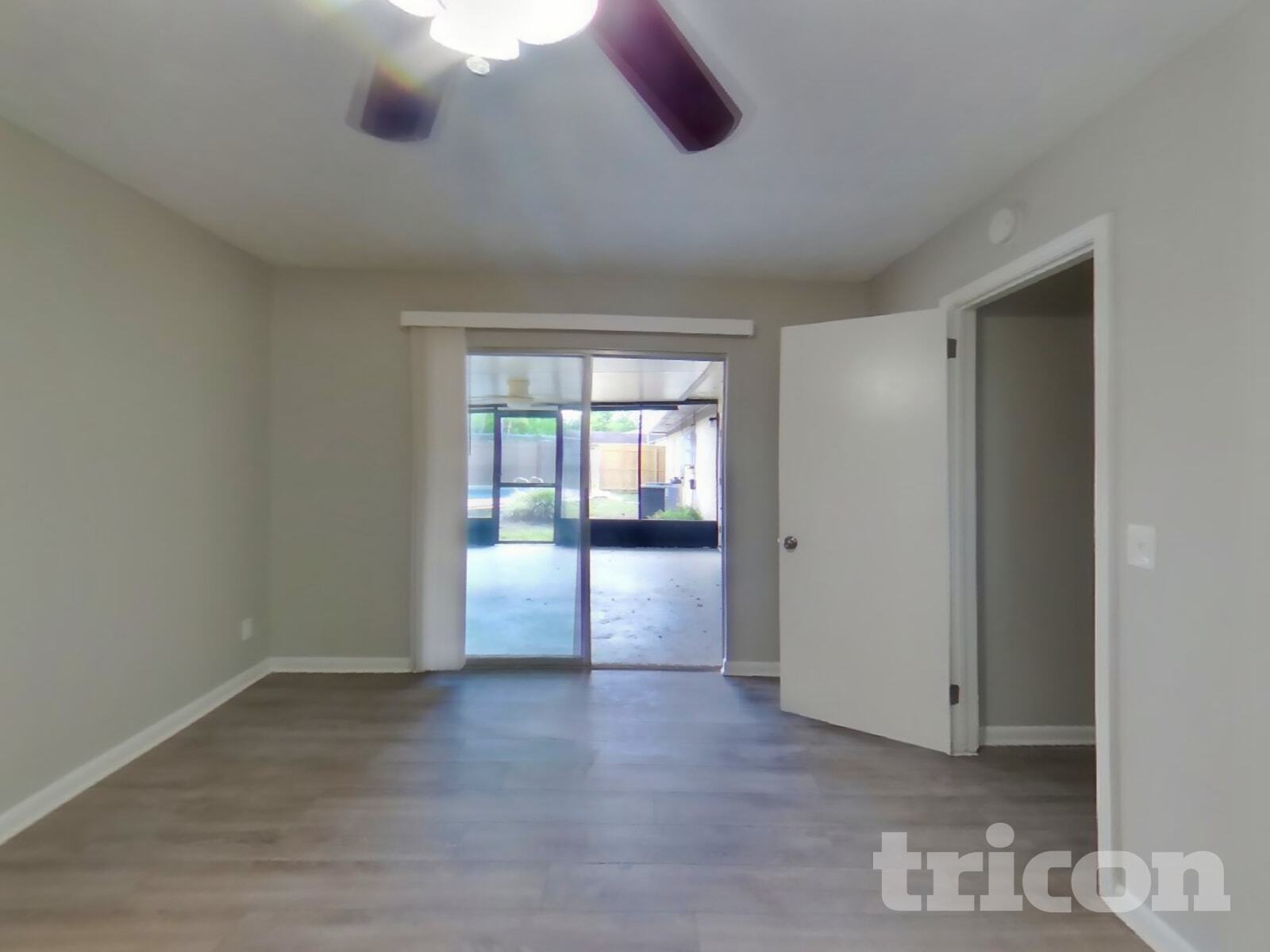 Building Photo - 671 Custer Cir