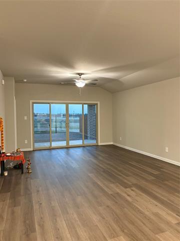 Building Photo - 608 Easthill Dr