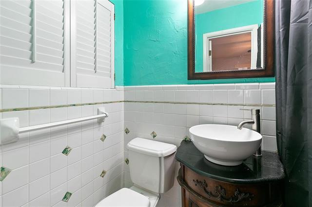 Building Photo - 6728 Victoria Ave