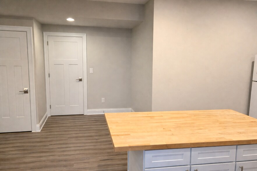 Building Photo - 4096 Orchard Dr