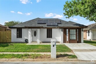 Building Photo - 3313 Queta Ave