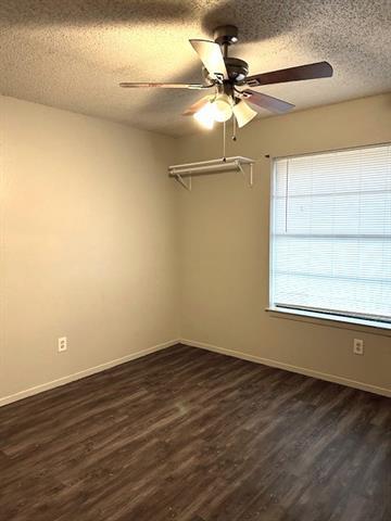 Building Photo - 308 Avenue E Ave