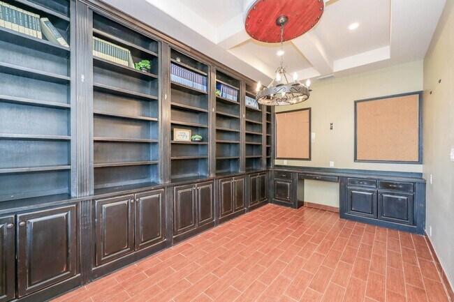 Building Photo - 6514 Grande Bay