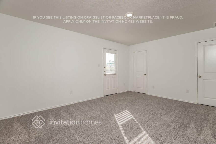 Building Photo - 8272 Piedra Medina