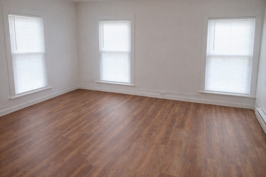 Building Photo - 38 Prospect St