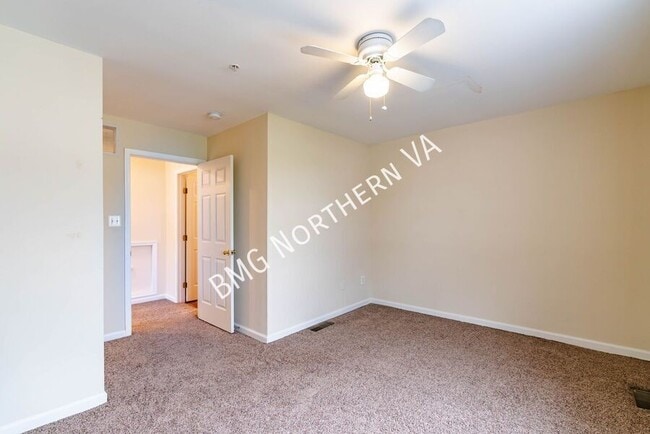 Building Photo - 5819 Pearson Ln