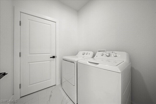 Building Photo - 3315 67th St W