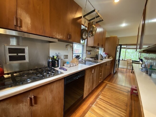 Building Photo - 153 Upland Rd