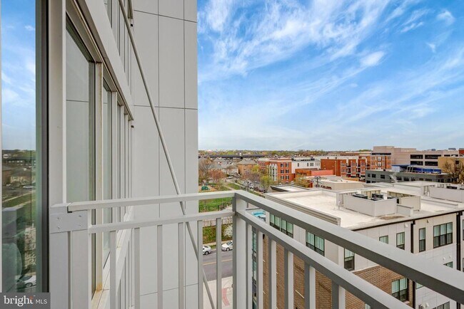 Building Photo - 925 N Fairfax St