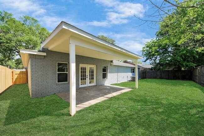 Building Photo - 14223 Ella Lee Ln