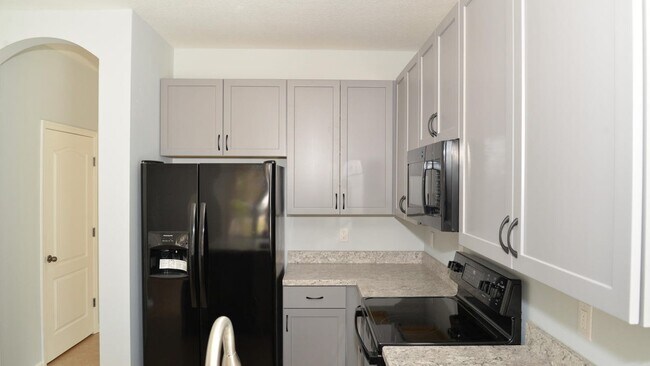 Building Photo - 668 Drake Bay Terrace