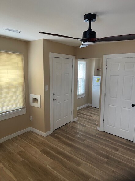 Building Photo - 1438 E 45th St