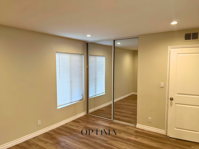 Building Photo - COMING SOON! - Beautifully Updated 3-Bedro...