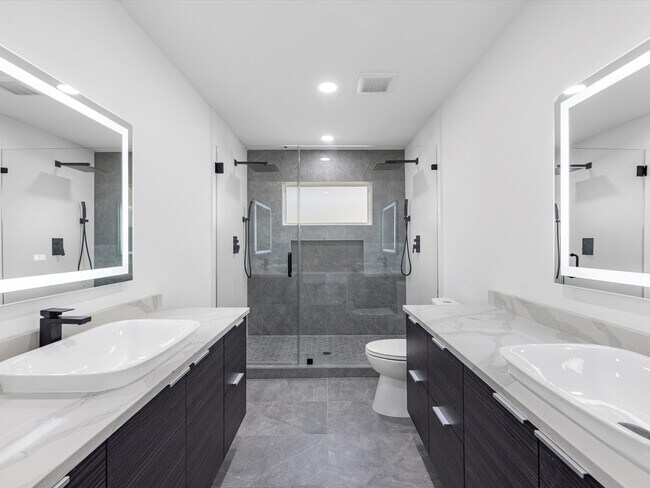 Building Photo - 1107 Stonecrest Dr