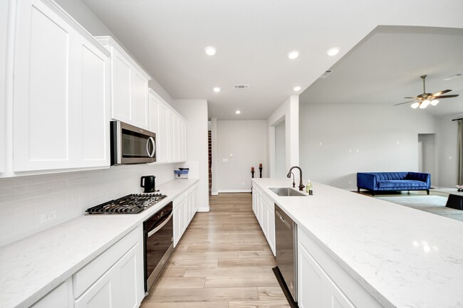 Building Photo - 2830 Tumlinson Dr