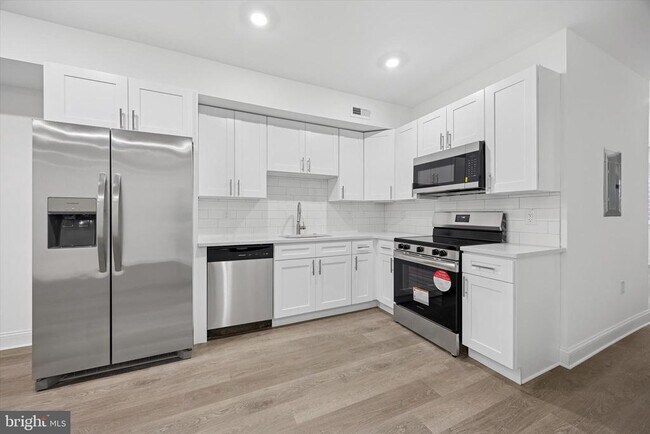 Primary Photo - 838 S 51st St
